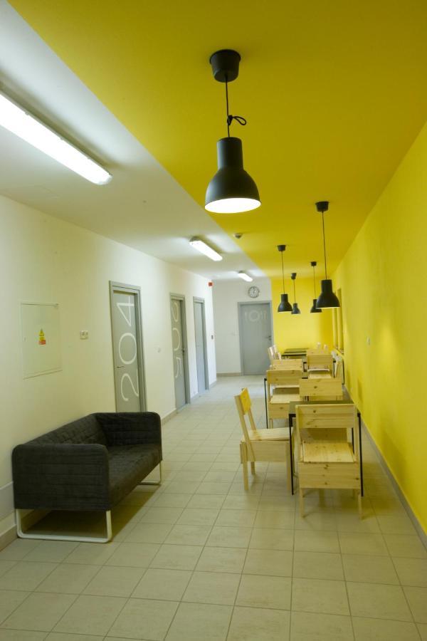 Hostel U Zlateho Kohouta Kroměříž المظهر الخارجي الصورة